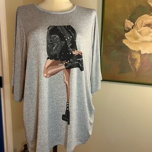 Gray Oversized Graphic 3/4 Sleeve Tunic
